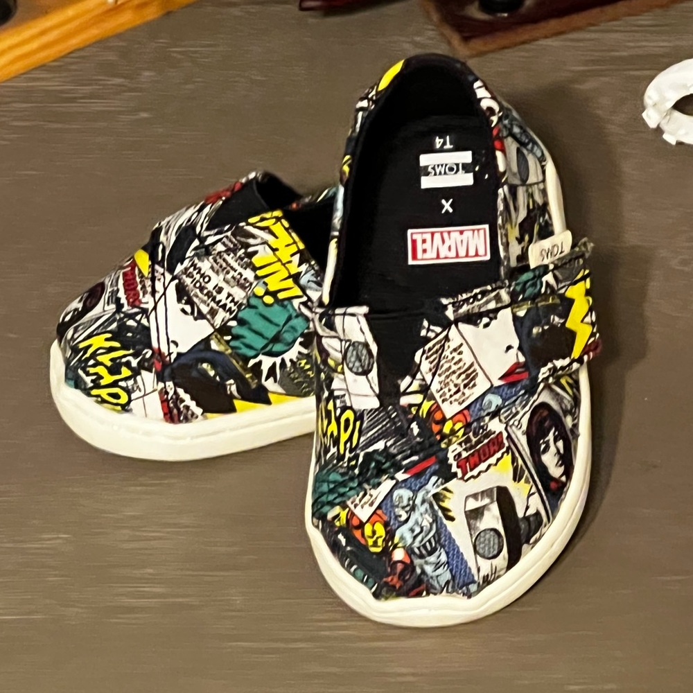 TOMS/Marvel Shoes
